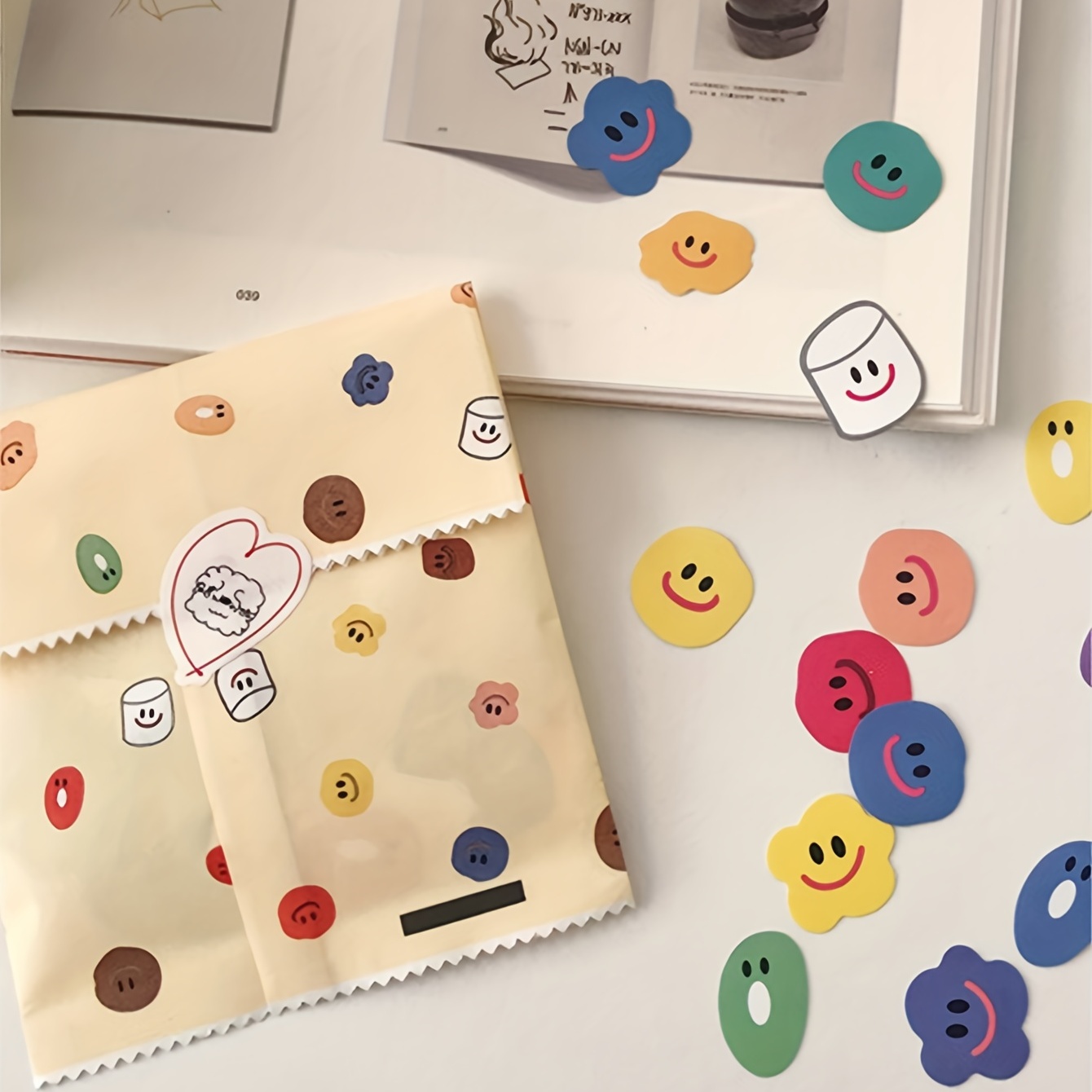 Sticker Sheet Set - 110 ชิ้น แพ็คเดียว สติกเกอร์กระดาษกลิตเตอร์แบบกึ่งด้าน ลายการ์ตูนอนิเมะ หลากสี
